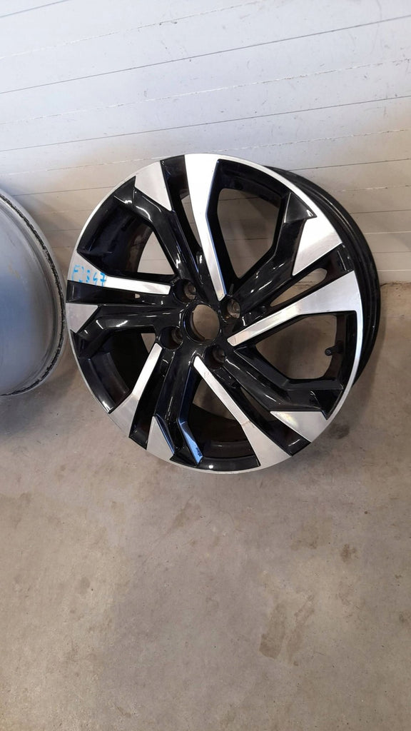 1x Alufelge 17 Zoll RKC15240 Peugeot 208 Rim Wheel FEL7813938437em