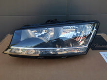 Load image into Gallery viewer, Frontscheinwerfer Skoda Fabia III 6V1941015D Links Scheinwerfer Headlight