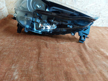 Laden Sie das Bild in den Galerie-Viewer, Frontscheinwerfer Mazda Cx5 KB8N51030 LED Rechts Scheinwerfer Headlight