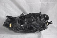 Load image into Gallery viewer, Frontscheinwerfer VW T Cross T-Cross 2GM941036A LED Rechts Headlight