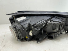 Load image into Gallery viewer, Frontscheinwerfer VW Touareg 7P1941031 Xenon Links Scheinwerfer Headlight