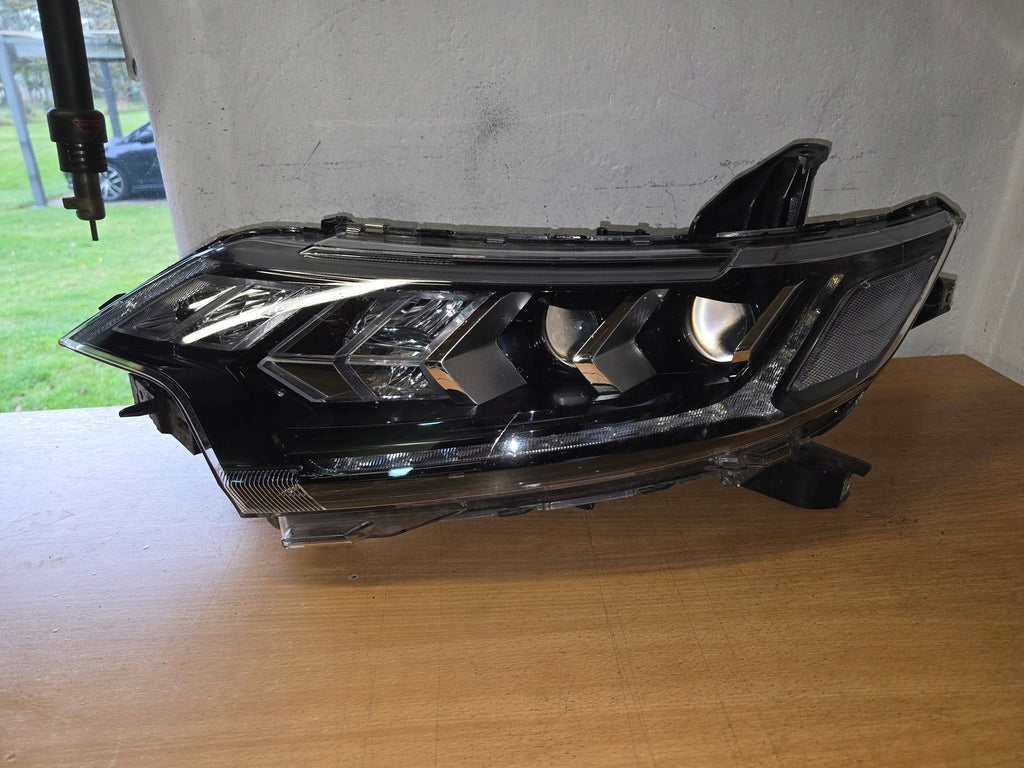 Frontscheinwerfer Mitsubishi Outlander III ECM921-21E10 C352E4C LED Links SCH9780368254qi
