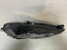 Laden Sie das Bild in den Galerie-Viewer, Frontscheinwerfer Tesla Model S 0020203812 LED Links Scheinwerfer Headlight SCH9121764002il