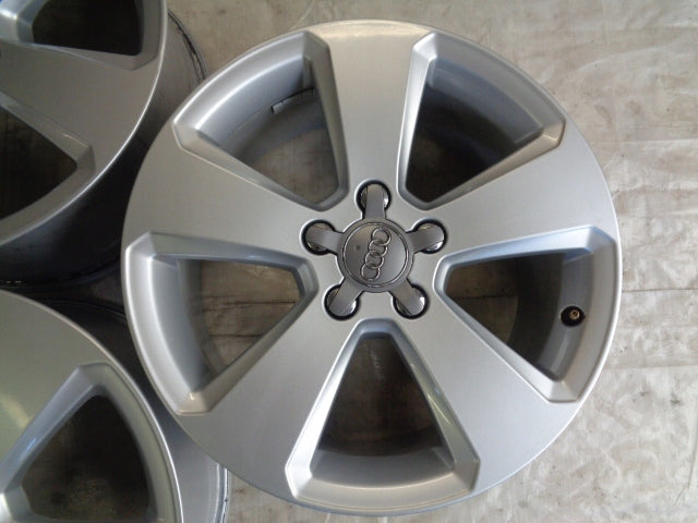 4x Alufelge 17 Zoll 7.5" 5x112 51ET Glanz Silber 8V0601025BK Audi A3 Rim Wheel FEL3062136232xl