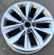Load image into Gallery viewer, 1x Alufelge 17 Zoll 7.0" 5x112 45ET 2GA601025P VW T-Roc Rim Wheel FEL9178367940vz