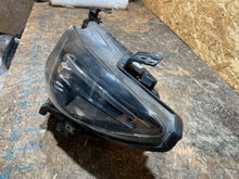 Laden Sie das Bild in den Galerie-Viewer, Frontscheinwerfer Mazda 6 Gj GMH3-51041M Links Scheinwerfer Headlight SCH6624613199zb