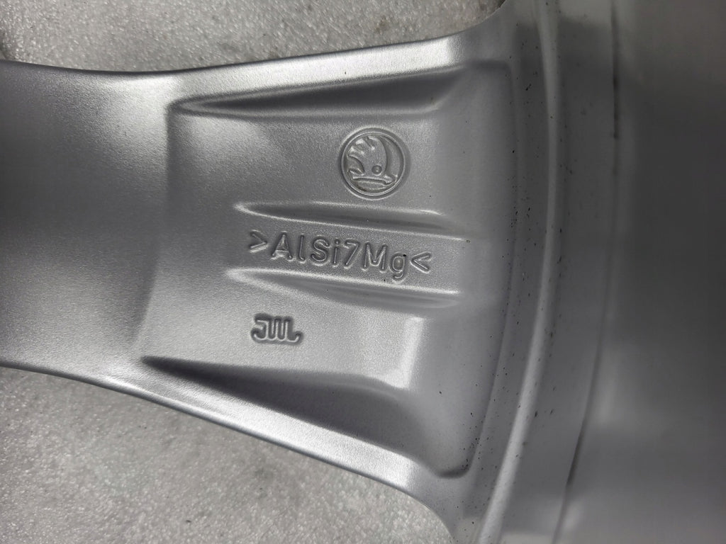 1x Alufelge 17 Zoll 7.0" 5x112 49ET 5E0601025BF Skoda Superb Iii Rim Wheel FEL5450220250va