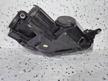 Laden Sie das Bild in den Galerie-Viewer, Frontscheinwerfer VW Scirocco 89319959 Ein Satz Scheinwerfer Headlight