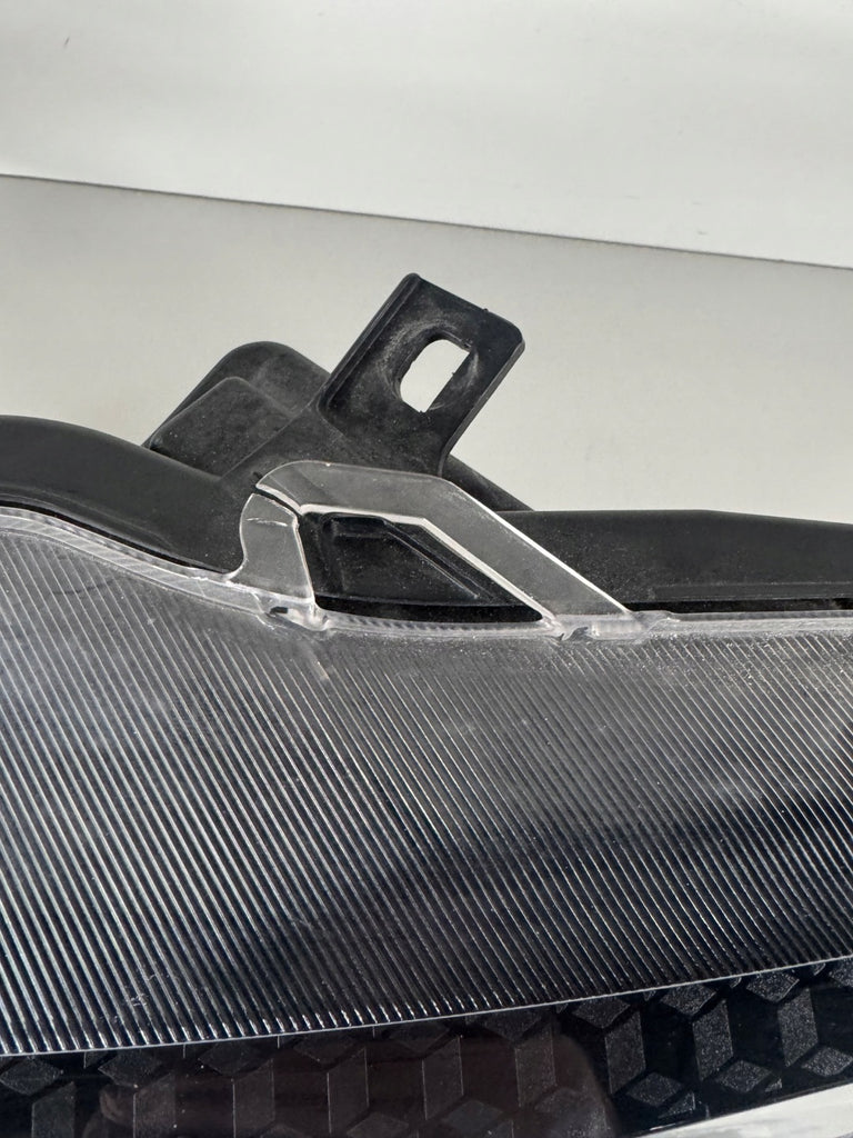 Frontscheinwerfer Toyota Yaris 457888900 Rechts Scheinwerfer Headlight SCH1045846983fj