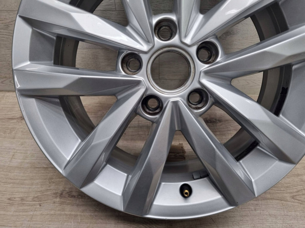 1x Alufelge 16 Zoll 6.5" 5x112 48ET Glanz Silber 5TA601025 VW Touran Rim Wheel FEL8905228640ht