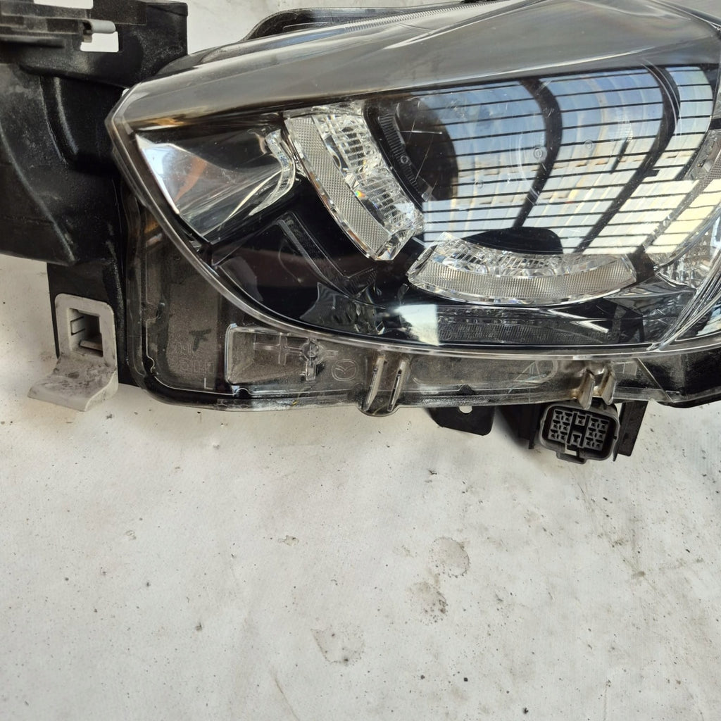 Frontscheinwerfer Mazda 2 Dj D09K-51040 Links Scheinwerfer Headlight SCH8874252085hp