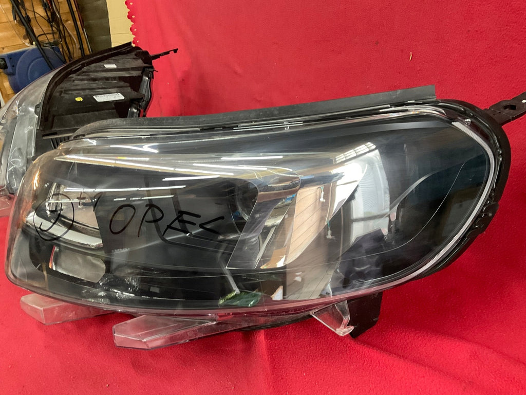 Frontscheinwerfer Opel Zafira Vivaro 9832836480 9832837680 Xenon Ein Satz