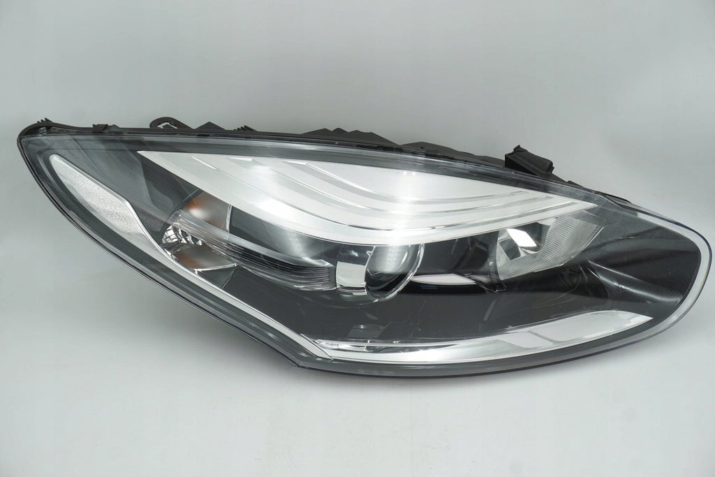 Frontscheinwerfer Renault Megane III 260100923R 0301288202 Rechts Headlight SCH9454684470mb