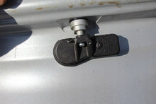 Load image into Gallery viewer, 4x Alufelge 17 Zoll 7.5" 5x120 37ET Matt Silber KBA49260 BMW 3 F30 E90 Rim Wheel FEL9137102861qt