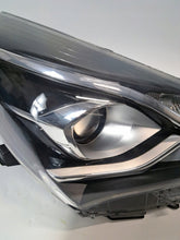 Load image into Gallery viewer, Frontscheinwerfer Toyota Yaris LED Rechts Scheinwerfer Headlight
