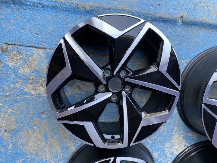4x Alufelge 19 Zoll 7.5" 5x112 50ET Glanz Schwarz 10A601025H VW Id.3 Rim Wheel FEL9198352380bi