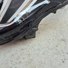Laden Sie das Bild in den Galerie-Viewer, Frontscheinwerfer Opel Crossland X 39153431 Ein Stück (Rechts oder Links) SCH5734712892ed