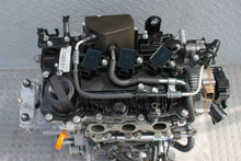 Load image into Gallery viewer, Motor Hyundai Bayon Bc3 G3LF 1.0 TGDI 35TKm 2021 Hybrid Engine Unkomplett