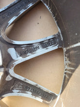 Laden Sie das Bild in den Galerie-Viewer, 1x Alufelge 16 Zoll 6.5" 5x112 22ET Glanz Silber 6876921 BMW G21 G20 Rim Wheel FEL6885090228yj