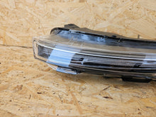 Load image into Gallery viewer, Frontscheinwerfer Hyundai Bayon 92207Q0500 LED Vorderseite Headlight SCH3543091739bv