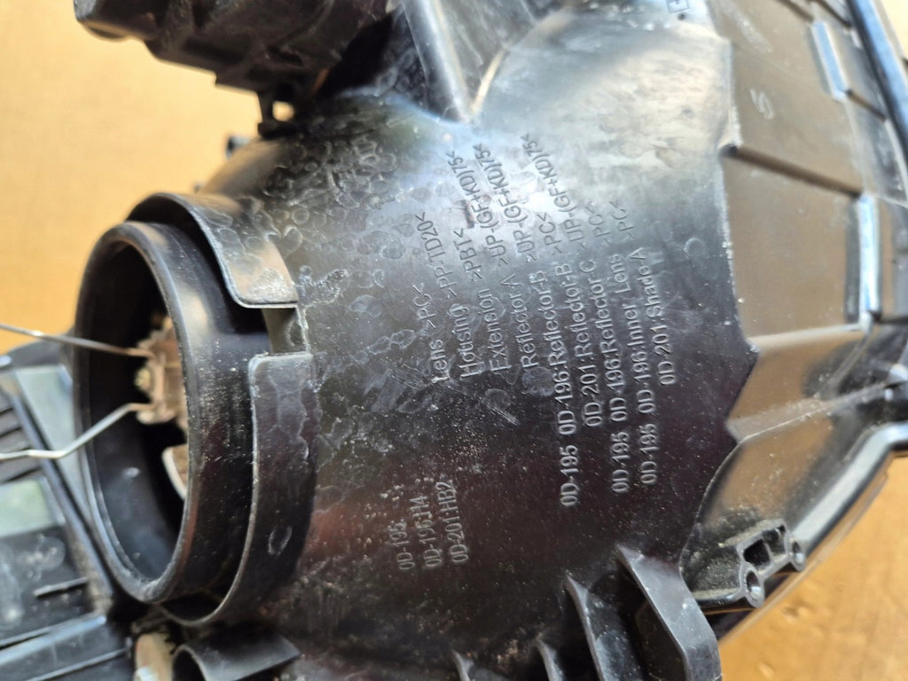 Frontscheinwerfer Toyota Yaris Ein Stück (Rechts oder Links) Headlight SCH4911195680vk