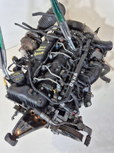 Load image into Gallery viewer, Motor Hyundai Kia Santa II Fe Sorento D4HB 2.2 CRDI 2009 Diesel Unkomplett