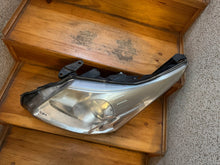 Laden Sie das Bild in den Galerie-Viewer, Frontscheinwerfer Toyota Avensis Links Scheinwerfer Headlight SCH7845330306rw