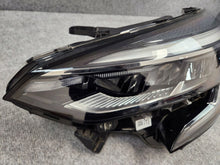 Laden Sie das Bild in den Galerie-Viewer, Frontscheinwerfer Renault Clio I V 260600901RSCZ LED Links Headlight SCH7266237093vx