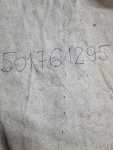 Laden Sie das Bild in den Galerie-Viewer, Frontscheinwerfer Mercedes-Benz W247 A2479065701 Halogen Links Headlight SCH2535305431cy