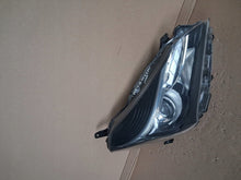 Laden Sie das Bild in den Galerie-Viewer, Frontscheinwerfer Toyota Yaris LED Rechts Scheinwerfer Headlight SCH9165065040be