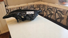 Load image into Gallery viewer, Frontscheinwerfer Ford Mondeo DS73-13W030-EA Links Scheinwerfer Headlight SCH7459868512xn