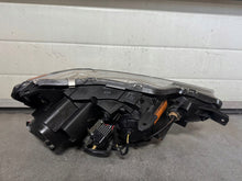 Laden Sie das Bild in den Galerie-Viewer, Frontscheinwerfer Mitsubishi Lancer VIII I Links Scheinwerfer Headlight SCH2519243686oj