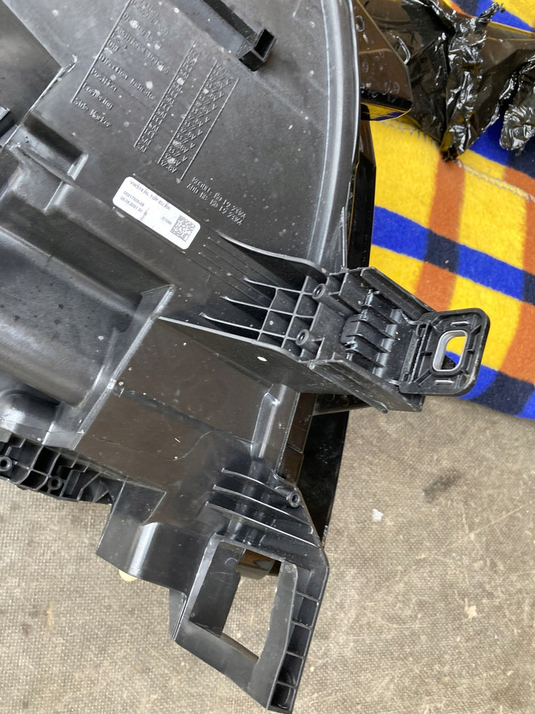 Frontscheinwerfer VW Id.4 11B941035D 11B941036D LED Rechts oder Links SCH1133661467ly