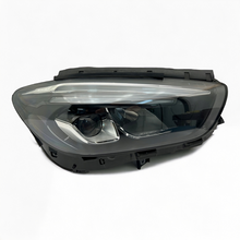 Laden Sie das Bild in den Galerie-Viewer, Frontscheinwerfer Mercedes-Benz W247 A2479061405 LED Rechts Headlight