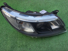 Laden Sie das Bild in den Galerie-Viewer, Frontscheinwerfer Saab 93 1EL010317-16 Bi-Xenon Rechts Scheinwerfer Headlight