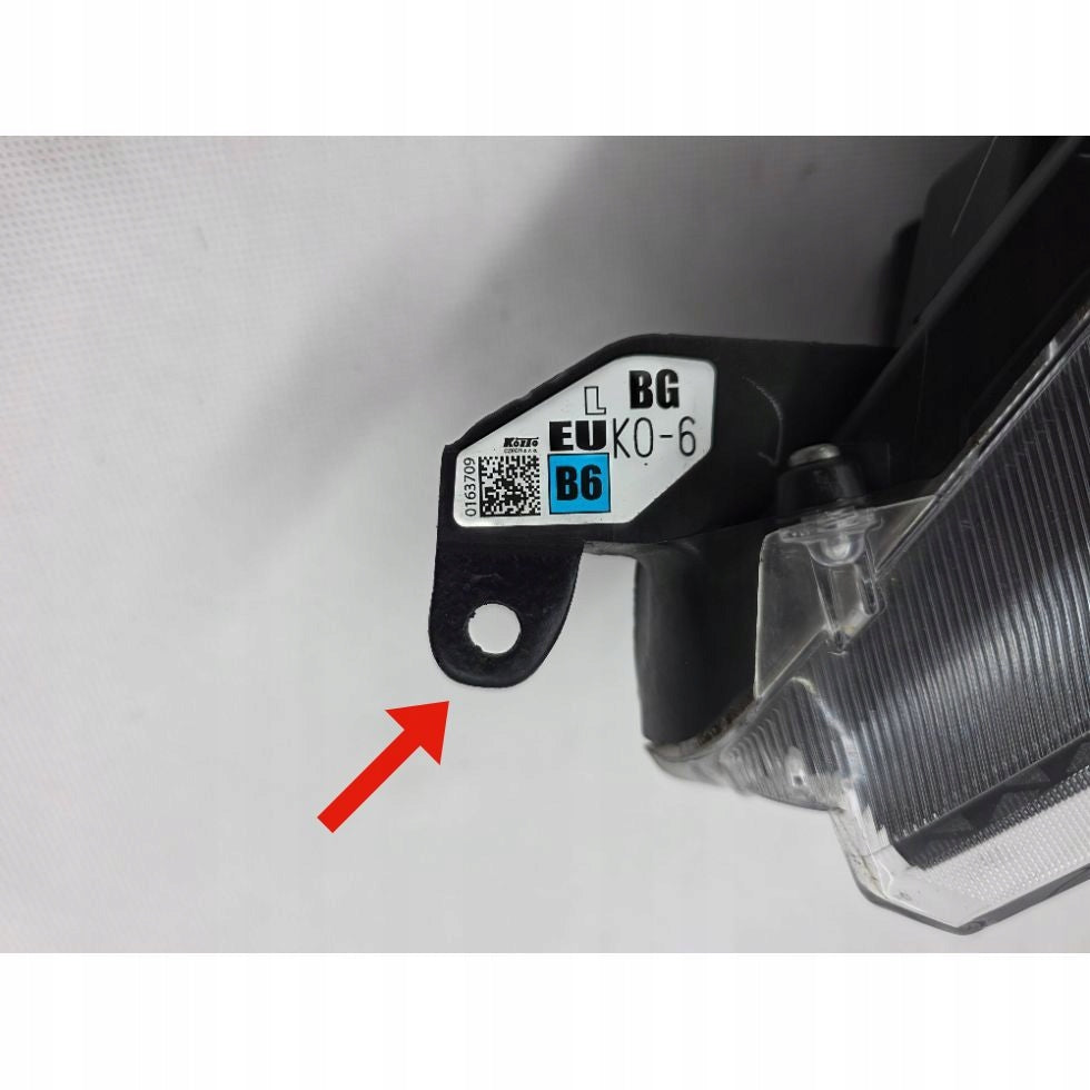 Frontscheinwerfer Toyota IV Yaris EUK06 Links Scheinwerfer Headlight SCH9827104989if
