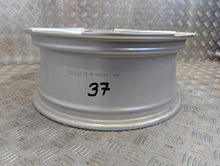 Load image into Gallery viewer, 1x Alufelge 18 Zoll 7.0" 5x100 39ET 657601025A Skoda Kamiq Rim Wheel FEL1173033055bk