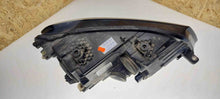 Laden Sie das Bild in den Galerie-Viewer, Frontscheinwerfer VW Caddy II 2K1941015B Ein Stück (Rechts oder Links) Headlight SCH9348429480ve