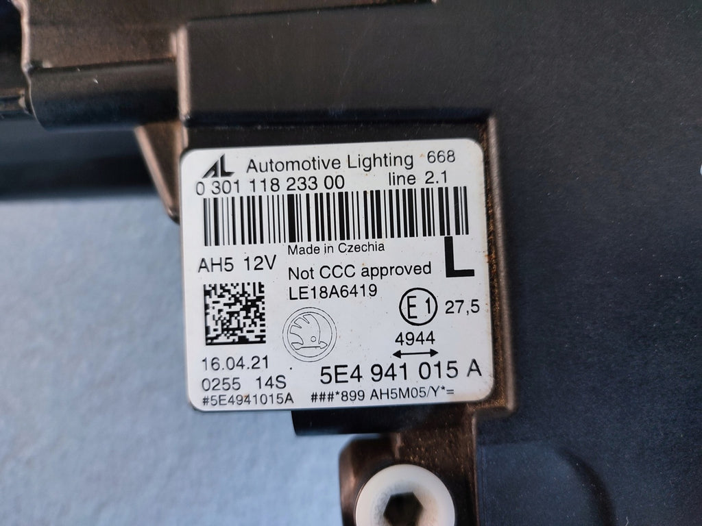 Frontscheinwerfer Skoda Octavia IV 5E4941015A LED Links Scheinwerfer Headlight SCH2734640054ht