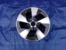 Laden Sie das Bild in den Galerie-Viewer, 1x Alufelge 16 Zoll 7.0" 5x120 31ET Glanz Grau 6870611 BMW 3 F30 F31 Mg FEL1232059181es