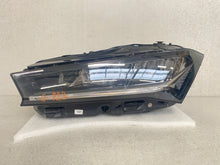 Laden Sie das Bild in den Galerie-Viewer, Frontscheinwerfer Skoda 3P1941015 LED Links Scheinwerfer Headlight SCH4241667182xp