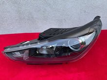 Laden Sie das Bild in den Galerie-Viewer, Frontscheinwerfer Hyundai I30 III G4921-22010 LED Links Scheinwerfer Headlight SCH4125472028eg