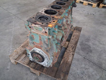 Laden Sie das Bild in den Galerie-Viewer, Motorblock Volvo K2460500 Diesel Unkomplett MOT5655802674de
