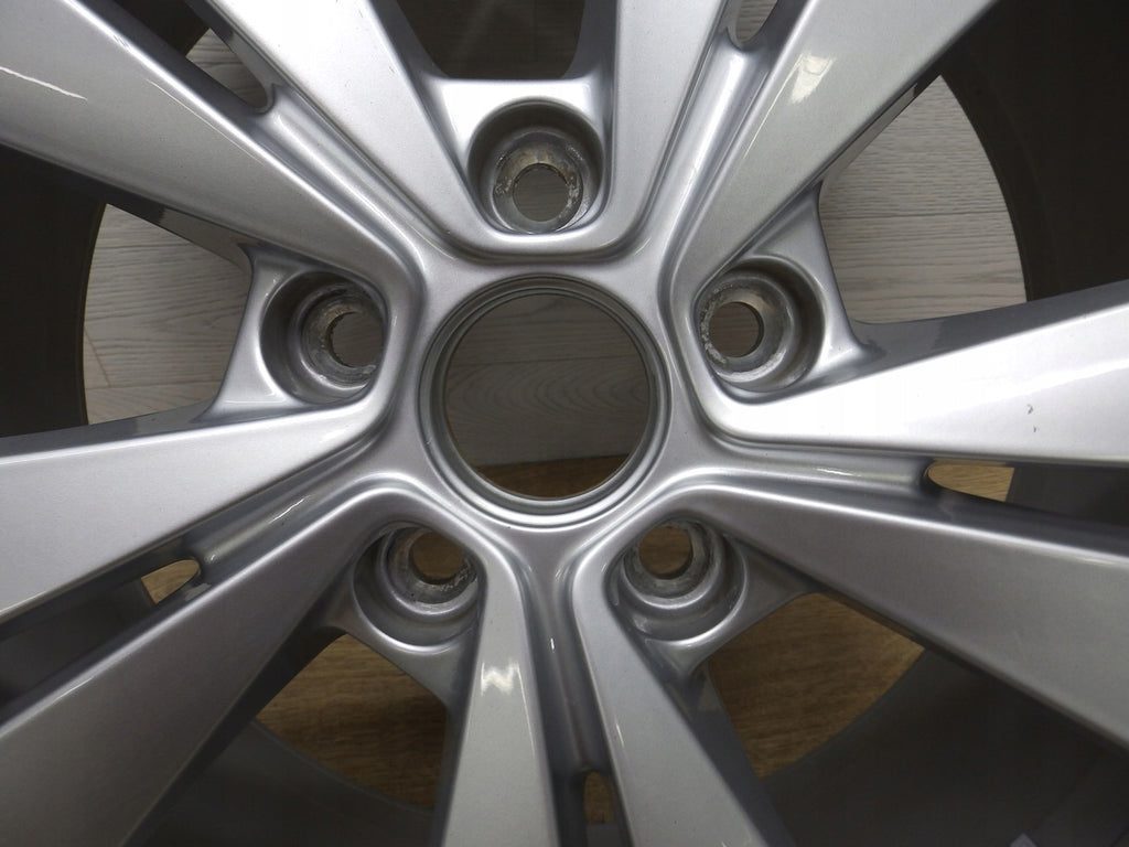 1x Alufelge 18 Zoll 7.5" 5x112 50ET Glanz Silber 10A071498 Vw Rim Wheel