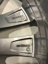 Load image into Gallery viewer, 1x Alufelge 17 Zoll 7.0" 5x112 54ET Glanz Silber 5K0601025 VW Golf Rim Wheel FEL9896886690xb