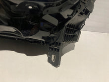 Laden Sie das Bild in den Galerie-Viewer, Frontscheinwerfer Audi Q3 83A941011 LED Links Scheinwerfer Headlight
