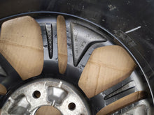 Load image into Gallery viewer, 1x Alufelge 19 Zoll 8.0&quot; 5x114.3 51ET 52910-S1330 Hyundai Santa I Fe Rim Wheel