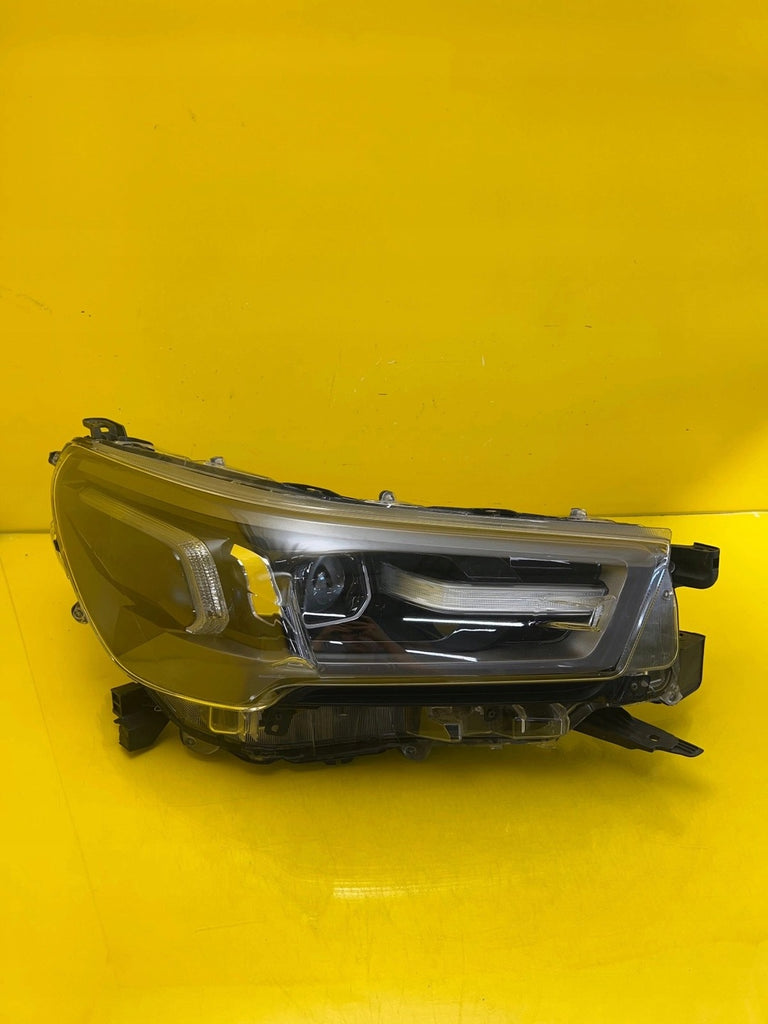 Frontscheinwerfer Toyota Hilux VIII 81110-0KP41 LED Rechts Headlight SCH4248775579sf
