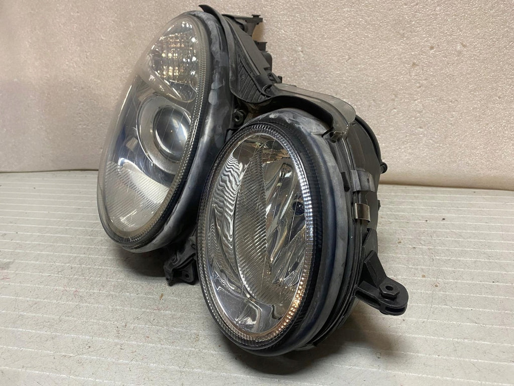 Frontscheinwerfer Mercedes-Benz W211 A2118201461 Xenon FALSE Headlight SCH7668398291bi