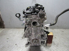 Laden Sie das Bild in den Galerie-Viewer, Motor Mazda 3 Bp PE27 2.0 2019 Benzin Engine Unkomplett MOT3527670961ew